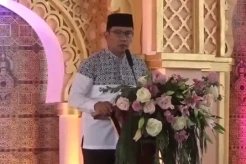 Gubernur Jawa Barat Ridwan Kamil Resmikan dan Salat Jumat di Masjid Cahyati Sumedang