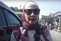 Sambil Bagikan Sembako, Bacaleg Perindo Venna Melinda Serap Aspirasi Warga Blitar