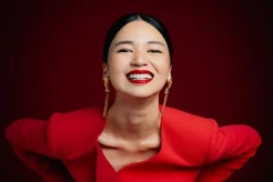 Laura Basuki Singgung...