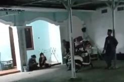 Warga Dobrak Kamar Kost,...