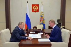 Putin Kecam Keras Taipan...