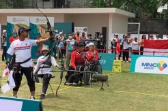 Kisah Kholidin, Penjual Bubur Ayam yang Punya Prestasi Mentereng dari Cabor Para Panahan
