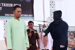 Pasangan PNS dan Honorer Dihukum Cambuk usai Kepergok Asyik Berduaan Dalam Mobil