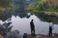 Ini Biang Kerok Sungai Cibeet Karawang Menghitam dan Bau Busuk
