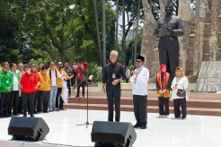Mahfud MD Kenakan Baju Putih yang Harusnya Dipakai 5 Tahun Lalu