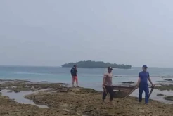 Serpihan Perahu Nelayan Pencari Gurita di Nisel Ditemukan, Korban Masih Dalam Pencarian
