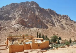 5 Fakta Mengejutkan Gunung Sinai, Tempat Nabi Musa Menerima Wahyu
