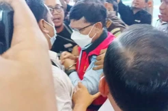 Dituntut 15 Tahun Penjara, Johnny Plate Membisu Tinggalkan Pengadilan