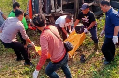 Truk Molen Rem Blong Masuk Jurang di Garut, Sopir Tewas