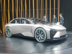Jadi Penantang Tesla Model 3, Toyota Kenalkan Lexus LF-ZC di JMS 2023