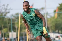 Kebersamaan Yohanes Kandaimu dengan Persebaya Surabaya Berakhir di Tengah Musim