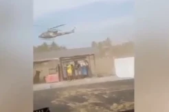 Viral! Helikopter Porak Porandakan Warung di Pangandaran