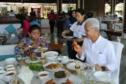Ganjar Pranowo Temui Susi Pudjiastuti di Pangandaran, Ajak Masuk  TPN?