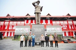 Resmikan Monumen Jenderal Hoegeng di Pekalongan, Kapolri: Tokoh Panutan