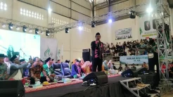 Kunjungi Ponpes di Cirebon, Mahfud MD Ingatkan Mahasiswa Tak Terjebak Politik Elektoral dan Praktis