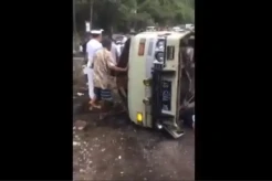 Minibus Angkut Belasan Warga Bali Terguling di Karangasem, 6 Penumpang Tewas