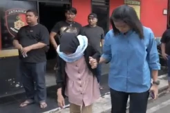 Sadis! Cemburu Suami Selingkuh, Ibu Muda Bakar Kamar Kos hingga Anak Tiri Tewas