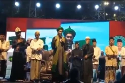Ribuan Jemaah Banjiri Alun-alun Besuki Ikuti Sholawat Kebangsaan
