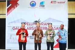 Pemukulan Tifa Tandai Peluncuran Galeri Arsip Perbatasan di PLBN Skouw
