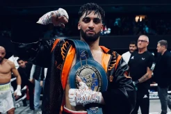 Permalukan Juara Bertahan di Ronde Ke-10, Adam Azim Juara Baru Kelas Ringan Super Eropa