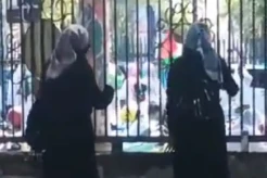 2 Emak-emak di Bangkalan Viral, Terekam Asyik Joget Seksi saat Aksi Solidaritas Palestina