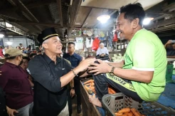 Ganjar Pranowo Kunjungi Pasar Segiri, Pedagang Titip Pesan Ini