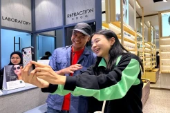 Momen Gadis Cantik Asal Korea Nekat Kejar Ganjar Pranowo demi Titip Salam untuk Alam
