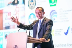 Di Hadapan Pemodal Singapura, Bahlil Pastikan Pemilu Tak Akan Ganggu Investasi