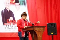 Ganjar-Mahfud Tawarkan KTP Sakti, Hasto: Lebih Konkret Dibanding Baliho