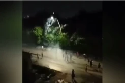 Sadis! Gunakan Sajam dan Bom Molotov, 2 Kelompok Remaja Tawuran di Depan Pos Polisi Tanjung Priok