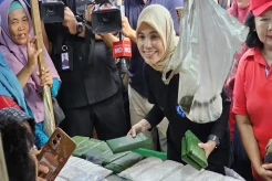 Blusukan ke Pasar, Siti Atikoh Hanya Mau Beli Pangan Lokal