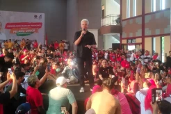 Masyarakat Bekasi Ngadu ke Ganjar Pranowo, Banyak Calo Lowongan Pekerjaan