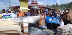 Terima Bantuan dari MNC Peduli, Korban Banjir Bandang di Aceh Tenggara Bahagia