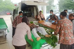 Ngeri! 3 Penambang Minyak Mentah Ilegal di Tahura Batanghari Terbakar
