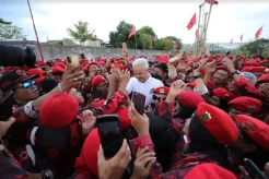 Ganjar Pimpin Apel Siaga Satgas PDIP Solo, Solidkan Pemenangan Pilpres 2024