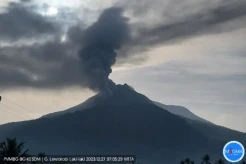 Gunung Lewotobi Laki-laki 2 Kali Erupsi, Kolom Letusan Setinggi 1.000 Meter