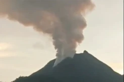 Banjir Lahar Dingin Gunung Lewotobi Terjang Permukiman, Warga Flores Mengungsi
