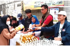 Caleg Partai Perindo Gelar Bazar Minyak Goreng Murah di Cibitung Bekasi