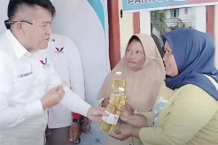 Bazar Minyak Goreng Murah Perindo di Bandung, Caleg Deden: Bukti Nyata Pro Rakyat