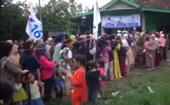Bazar Minyak Goreng Murah 3 Caleg Partai Perindo Diserbu Warga Bekasi
