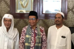 Kunjungi Ponpes Darul Ulum, Mahfud MD Sosialisasi Program KTP Sakti