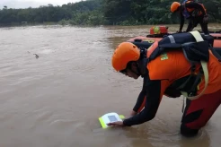 Berenang di Lokasi Banjir, Siswanto Tenggelam Terseret Sungai Batanghari