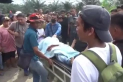 Mayat Perempuan Tangan...