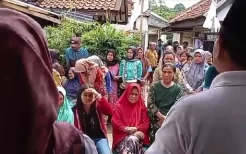 Momen Warga Paseh Serius Dengarkan Program Caleg Perindo