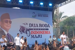 Erick Thohir Terima...