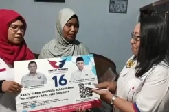 Serahkan Klaim Asuransi KTA Partai Perindo, Ini Pesan Caleg DPR RI Jeannie Latumahina