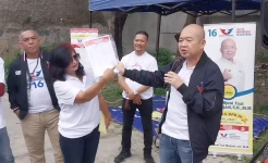 Warga Dago Bandung Sambut Meriah Tebus Murah Minyak Goreng Perindo