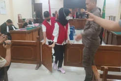 Selebgram Adelia Terima...