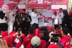 Ribuan Warga di Sragen Gaungkan Ganjar-Mahfud Menang
