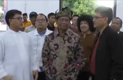 Mahfud MD Kunjungi Gereja Katolik Santo Yosep di Karimun